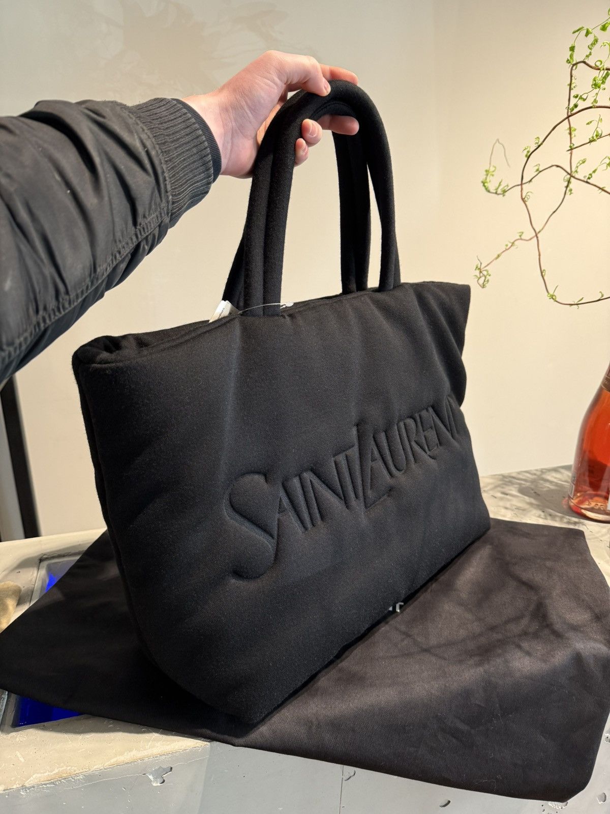 Saint Laurent Paris BNWT Saint Laurent Logo Tote Bag Size ONE SIZE - 4 Thumbnail