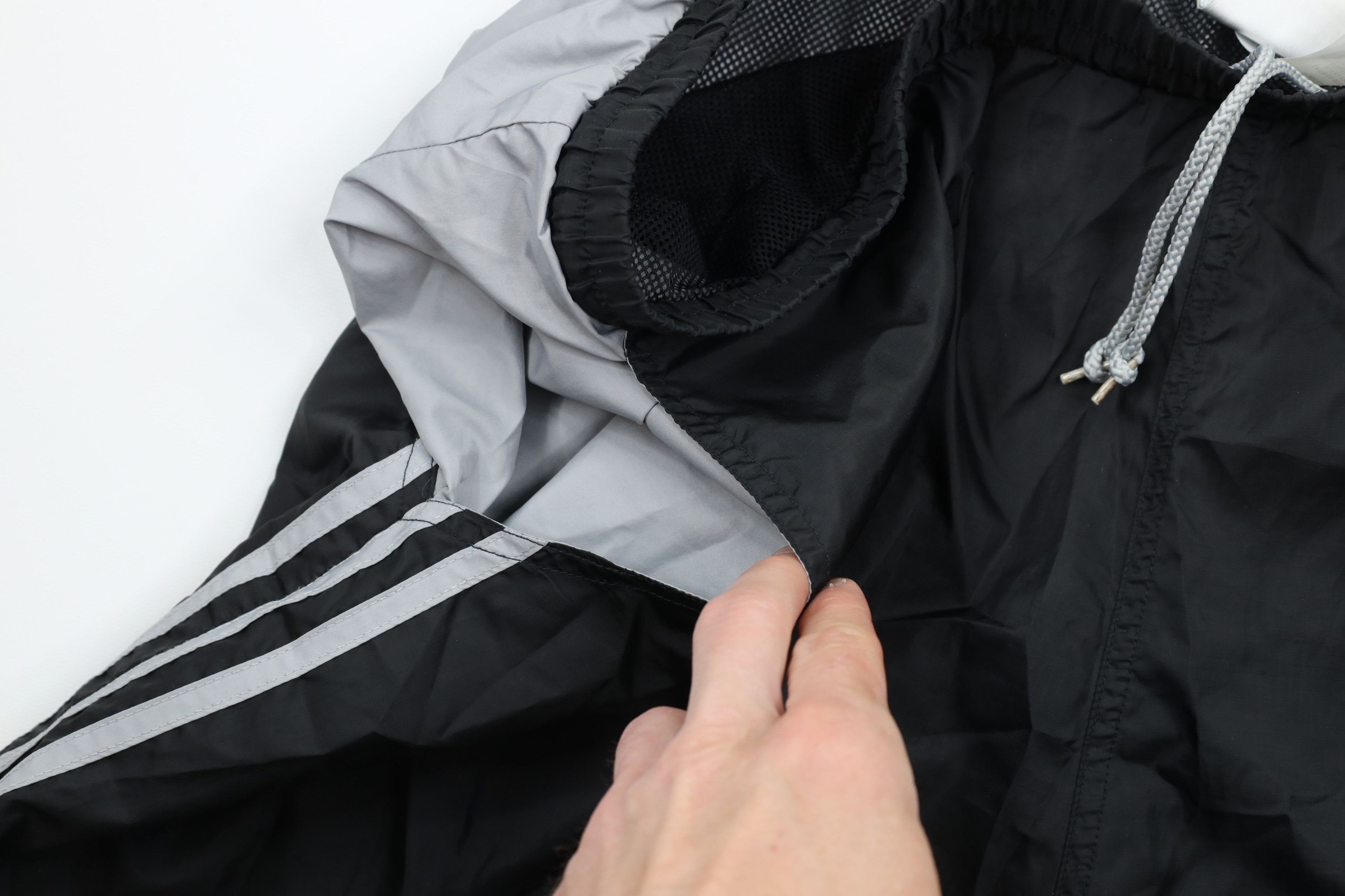 Adidas × Vintage Vintage 90s Adidas Out Striped Lined Soccer Shorts Nylon Size US 38 / EU 54 - 5 Thumbnail