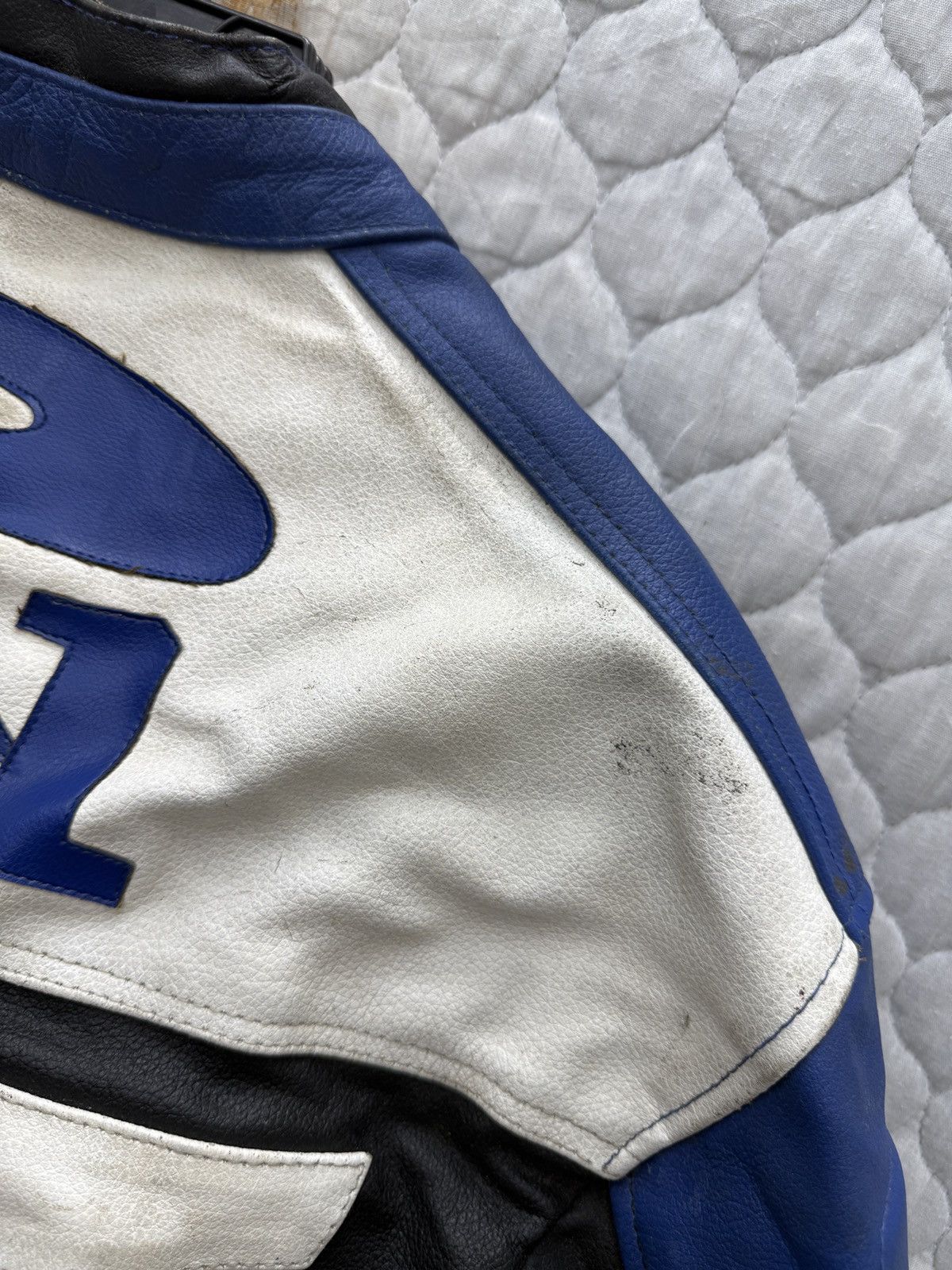 Yamaha 🔥🔥🔥ARCHIVE YAMAHA R1 RIDER LEATHER JACKET Size US XL / EU 56 / 4 - 18 Thumbnail