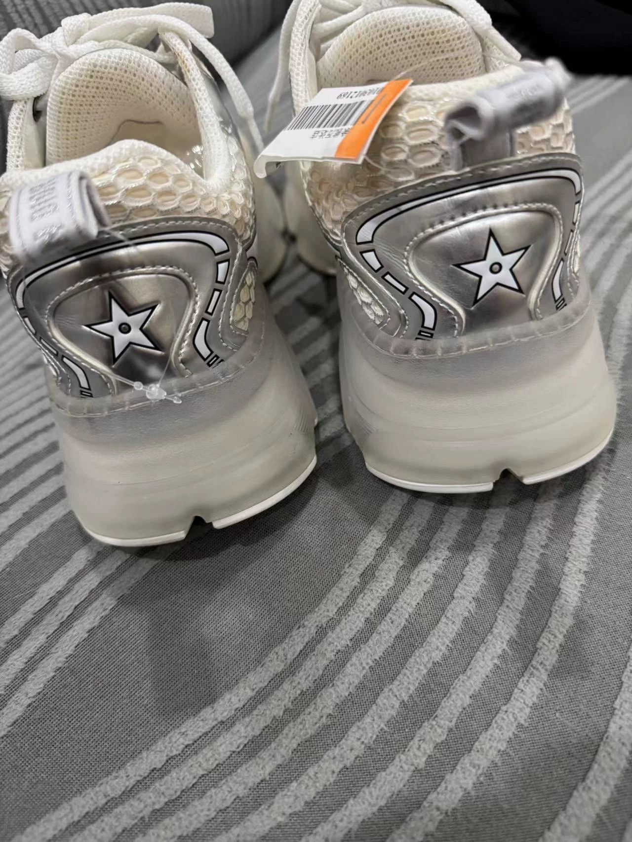 Dior Dior sneakers 37 worn twice Size US 6.5 / IT 36.5 - 2 Thumbnail