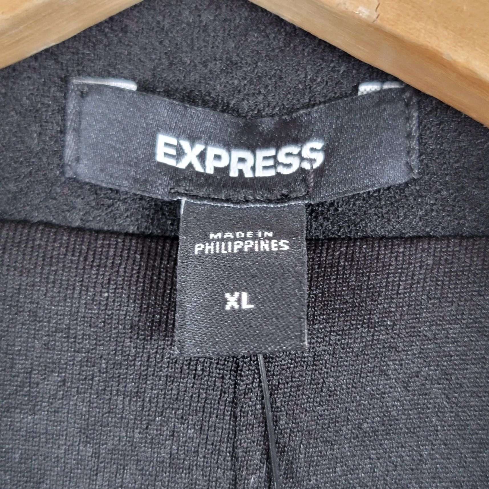 Express EXPRESS Black Editor Double-Breasted Novelty Gold Button Blazer Jacket Coat XL Women’s Suit Jacket/Blazer Long Sleeve Black Buttoned Size XL / US 12-14 / IT 48-50 - 7 Thumbnail