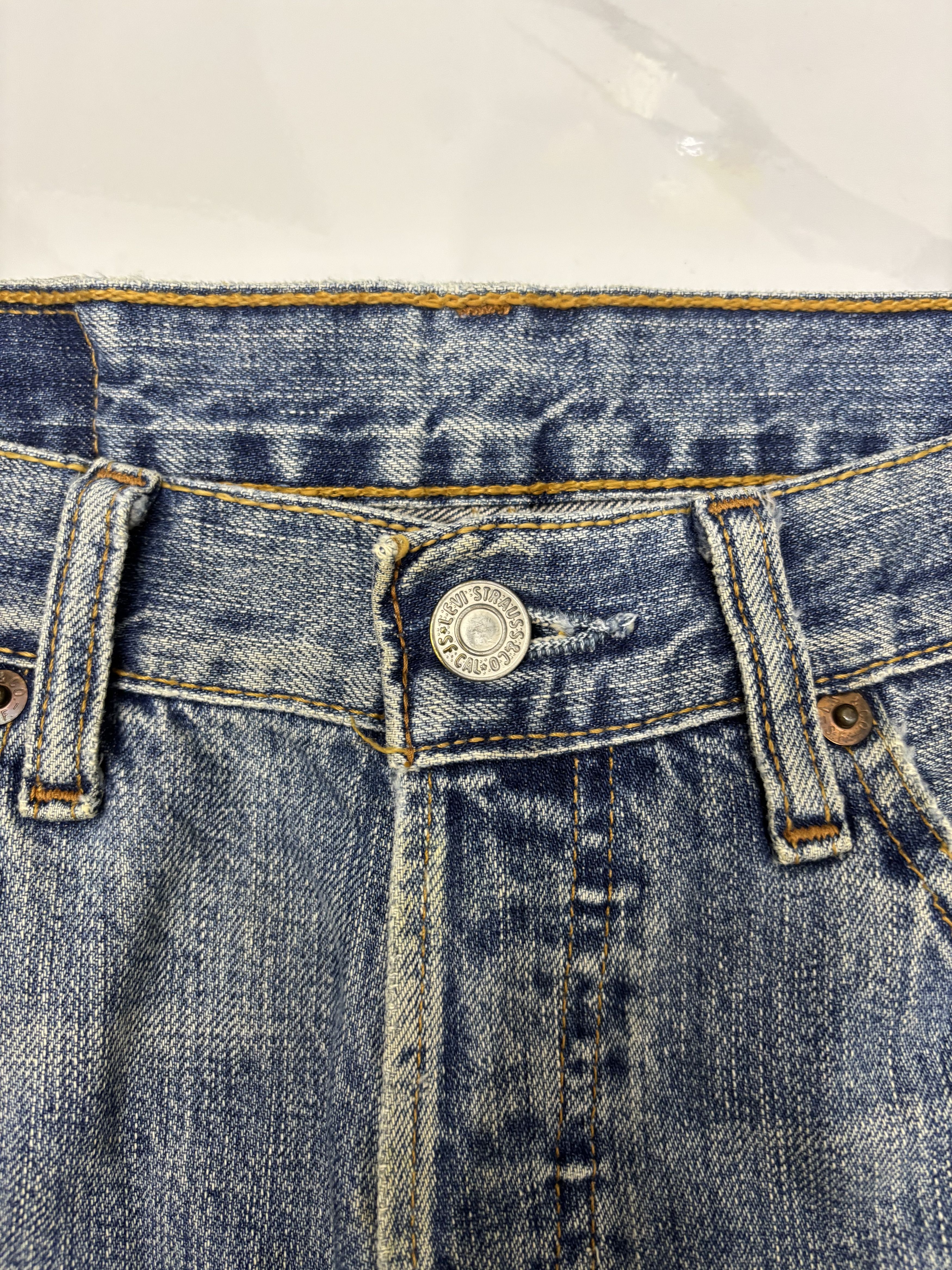 Levi's Vintage Levis 501 Distressed Denim Faded Jean Size US 29 - 9 Thumbnail