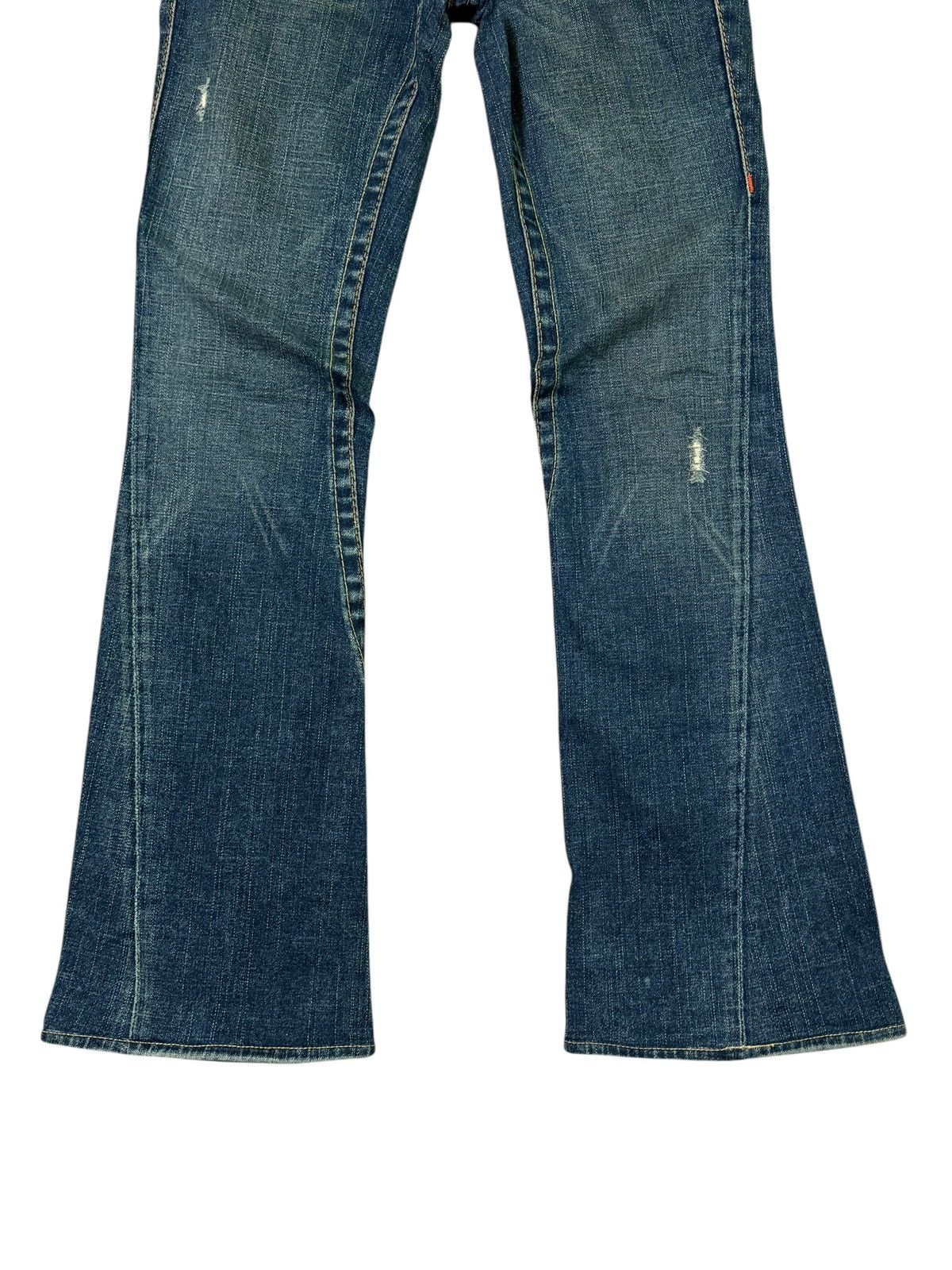 True Religion Flared TRUE RELIGION Distressed Low Rise Bootcut Size US 27 - 6 Thumbnail