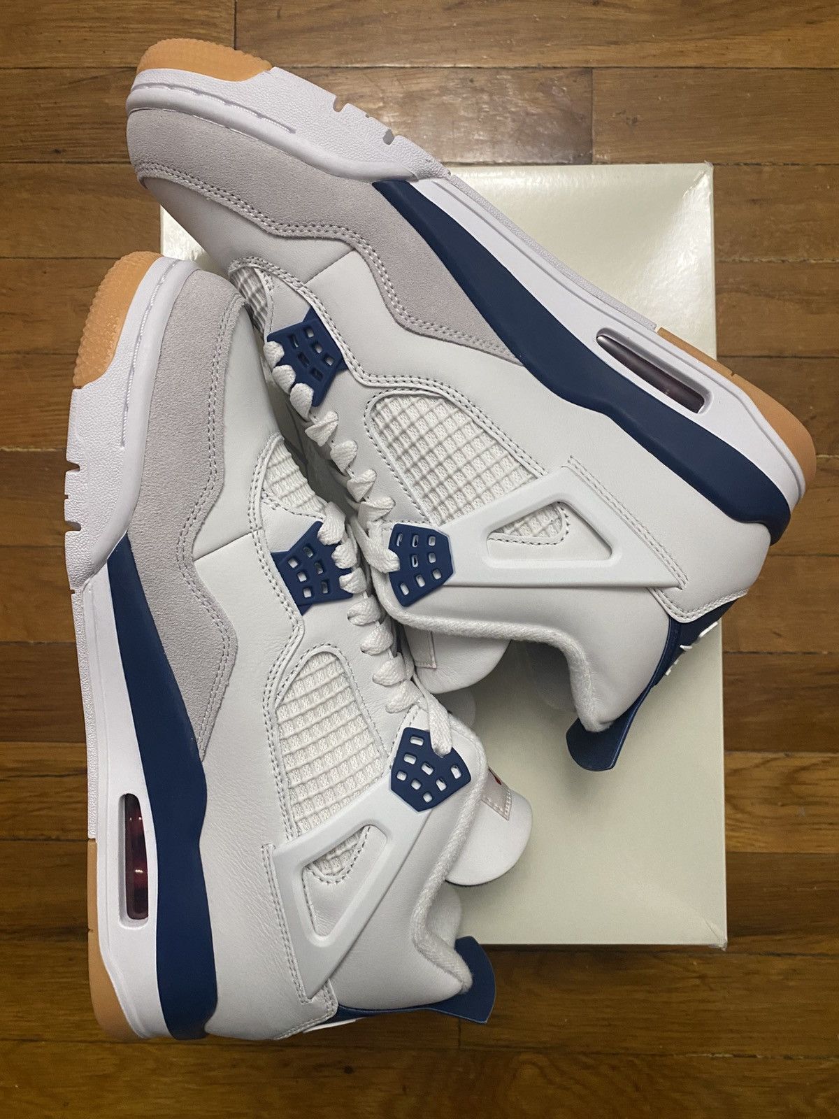 Jordan Brand Size 9M/10.5W - Air Jordan 4 Retro SB White Navy Blue Size US 9 / EU 42 - 6 Thumbnail