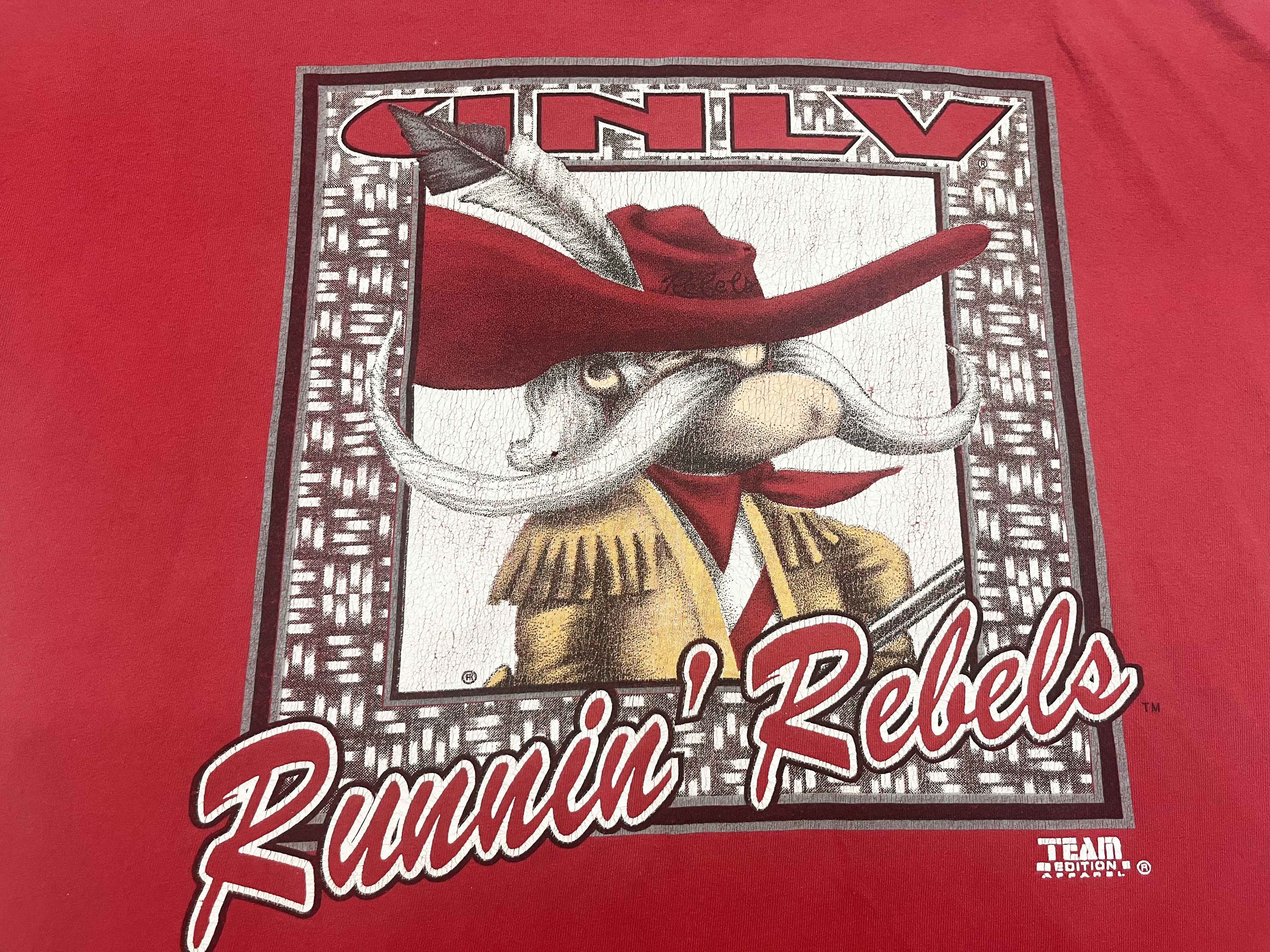 NCAA Vintage Team Edition UNLV Runnin' Rebels NCAA T-Shirt Size US XL / EU 56 / 4 - 2 Thumbnail
