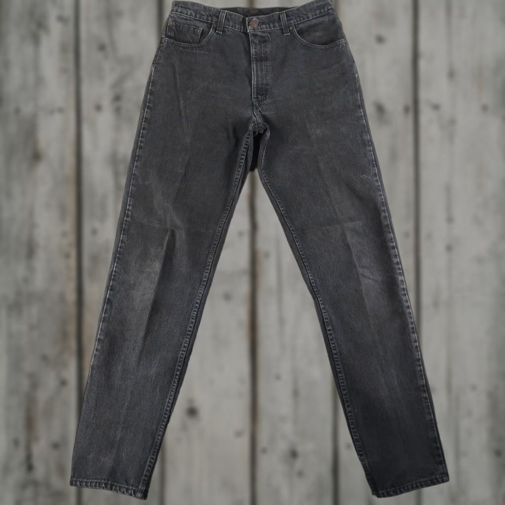Levi's VINTAGE Levi's 550 Jeans Men 36 Black Denim Relaxed Fit 1990s USA 5-Pocket Design Leather Patch Distressed 36x36, 33.5x35.5 Size US 36 / EU 52 - 1 Thumbnail