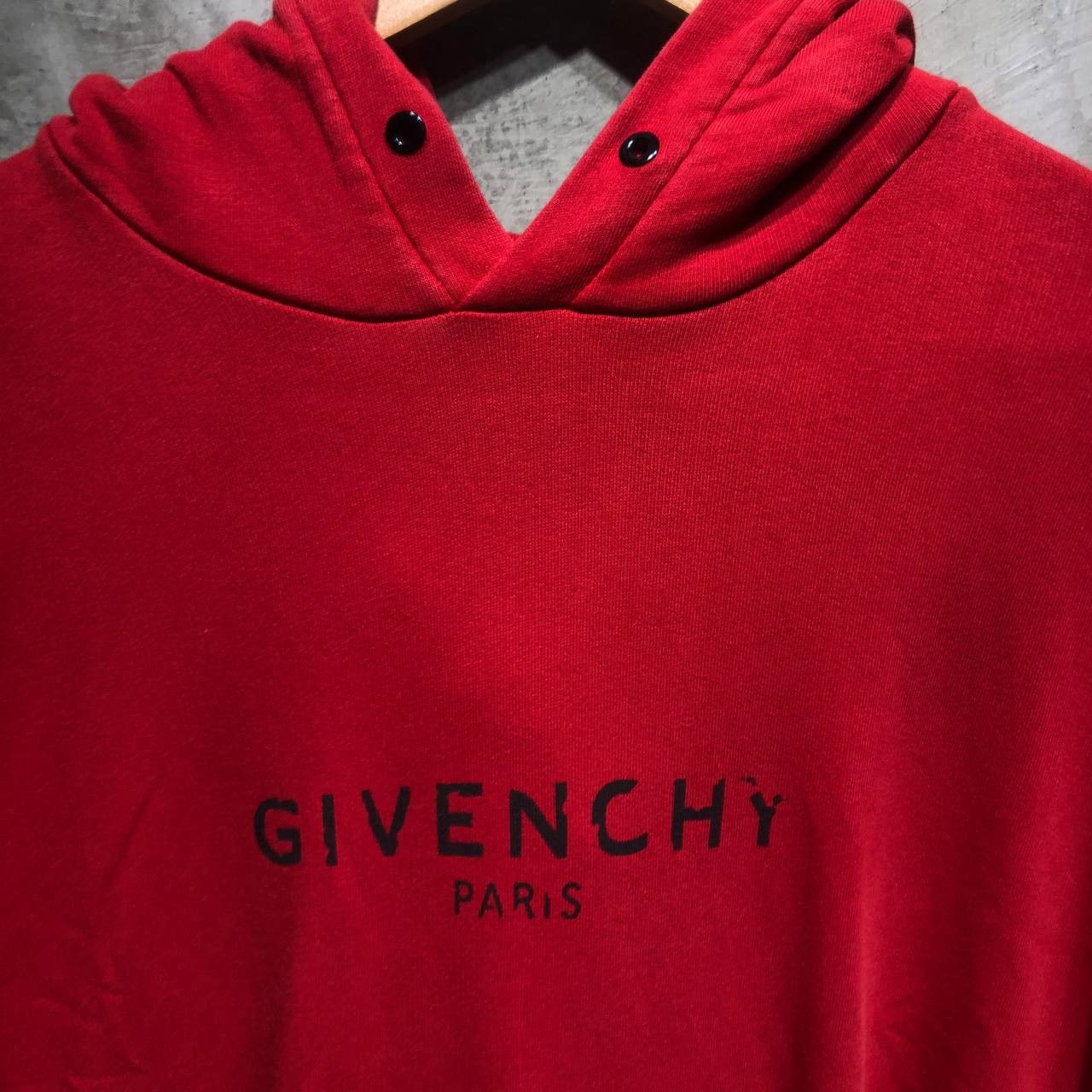Givenchy Givenchy Distressed Logo pull over hoodie Size US XL / EU 56 / 4 - 2 Thumbnail