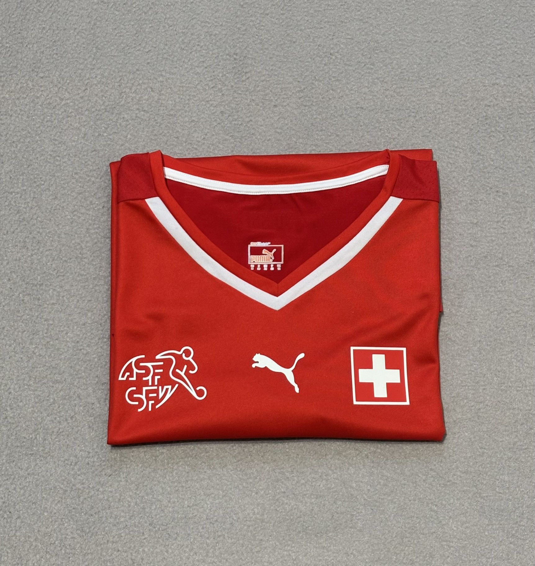 Puma Switzerland 2016 Puma Football Jersey Size M Size US M / EU 48-50 / 2 - 16 Thumbnail