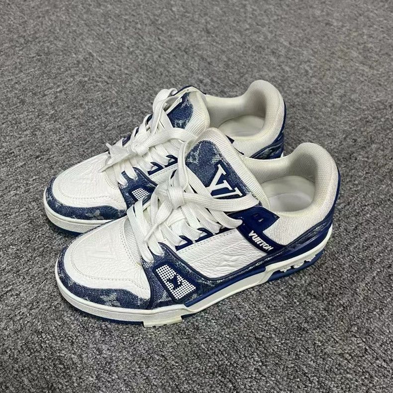 Louis Vuitton Louis Vuitton size 2.5 Blue and white denim Trainer leather Size US 6.5 / EU 39-40 - 2 Thumbnail