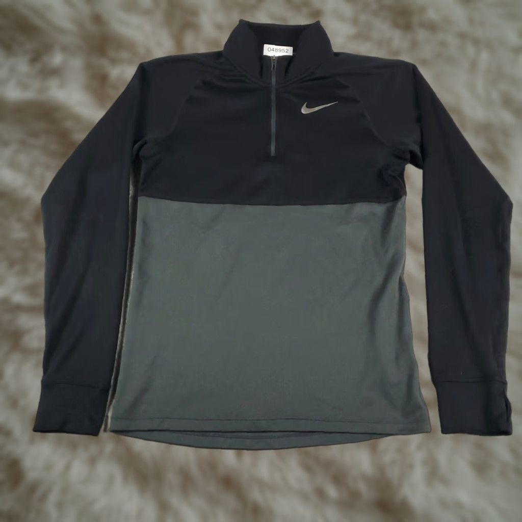 Nike Nike Pullover Sweater Womens Size S Black/Gray 1/4 Zip Mock Neck Pockets Size S / US 4 / IT 40 - 1 Thumbnail