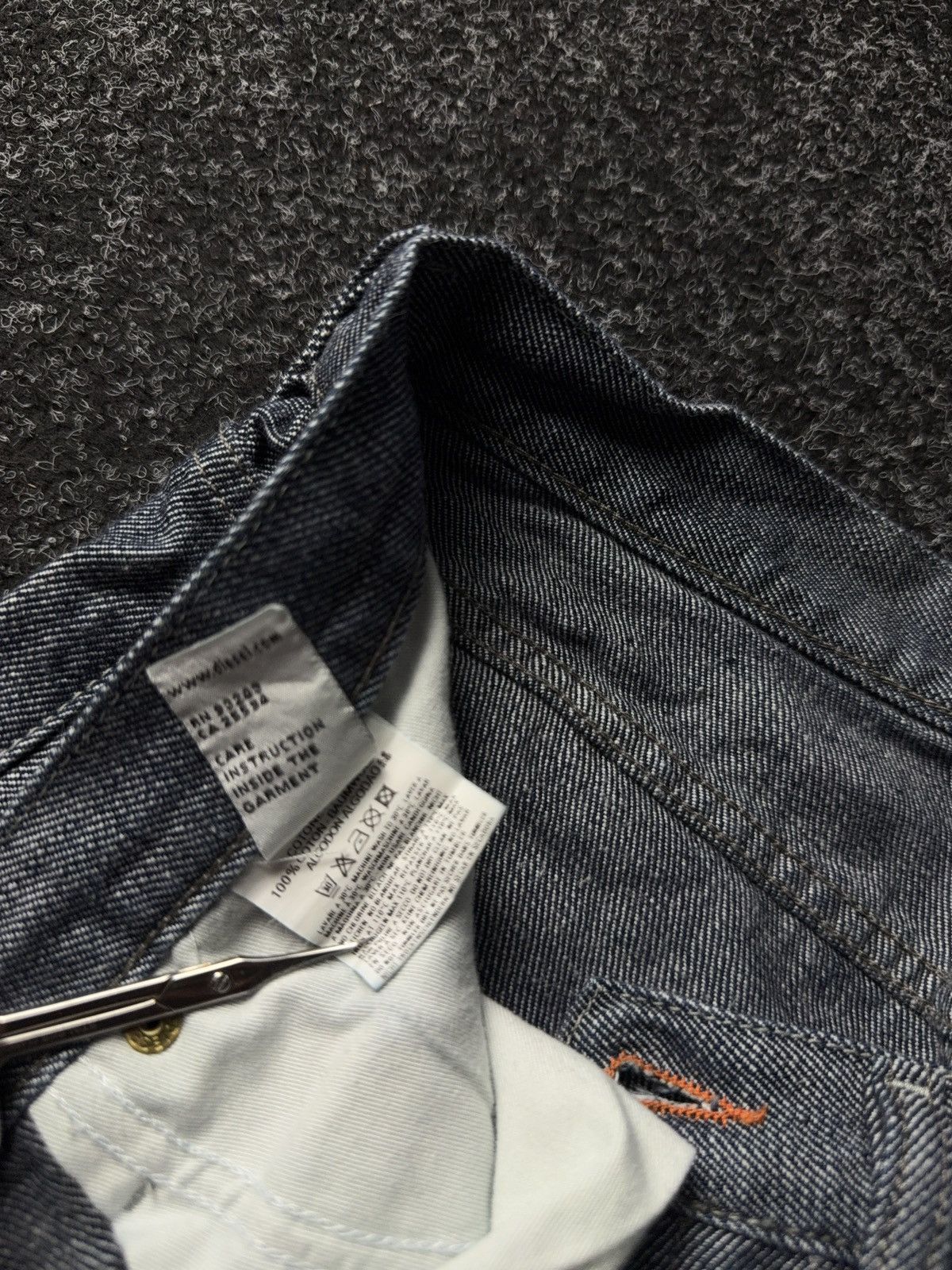 Designer × Diesel Vintage Diesel Flared Jeans Made in Italy Y2K Low Rise Size 30" / US 8 / IT 44 - 8 Thumbnail