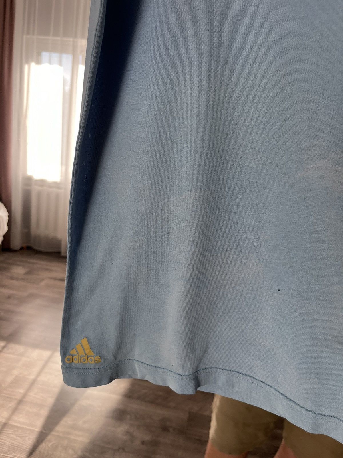 Adidas Vintage Adidas Argentina Faded Blue Distressed Soccer TShirt Size US L / EU 52-54 / 3 - 10 Thumbnail