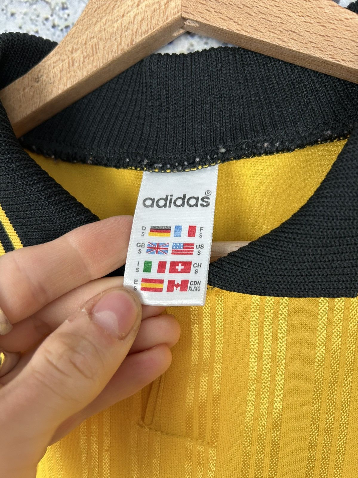 Adidas Vintage Adidas Jersey Sport Football Soccer Retro 90s Size US S / EU 44-46 / 1 - 5 Thumbnail