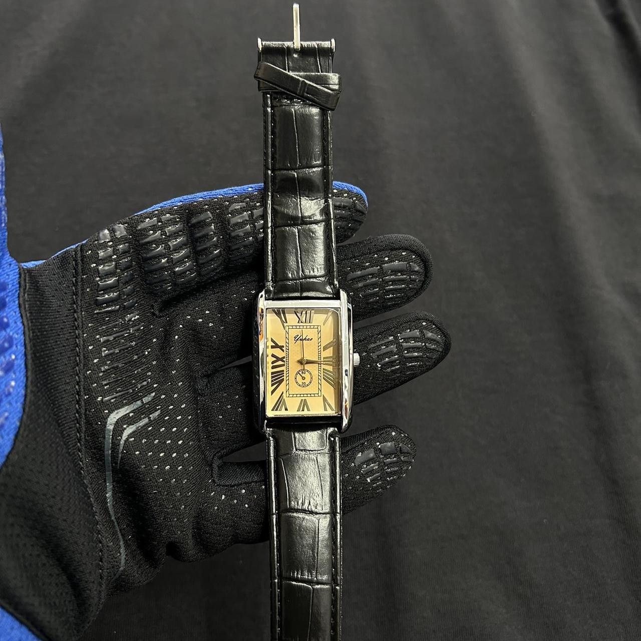 Vintage Vintage 2000s Style Black Rectangular Quartz Leather Watch Size ONE SIZE - 2 Thumbnail
