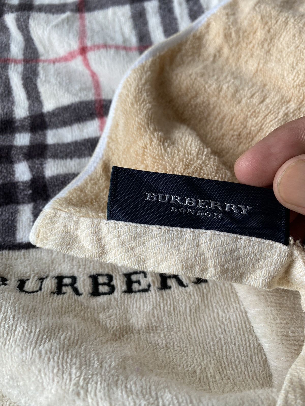 Burberry × Designer × Vintage AUTHENTIC VINTAGE BURBERRYS BATH TOWEL Size ONE SIZE - 5 Thumbnail