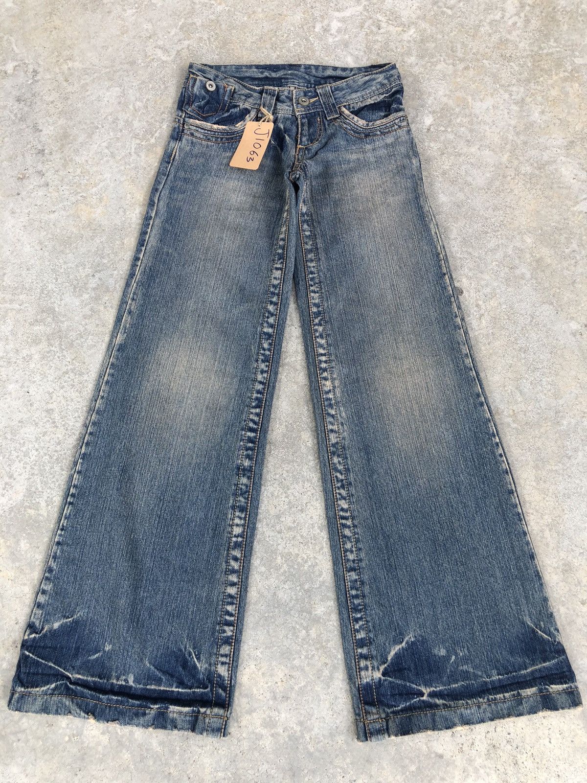 Japanese Brand × Le Grande Bleu (L.G.B.) Flared Jeans Jouer Aux Distressed Jeans Size US 27 - 1 Thumbnail