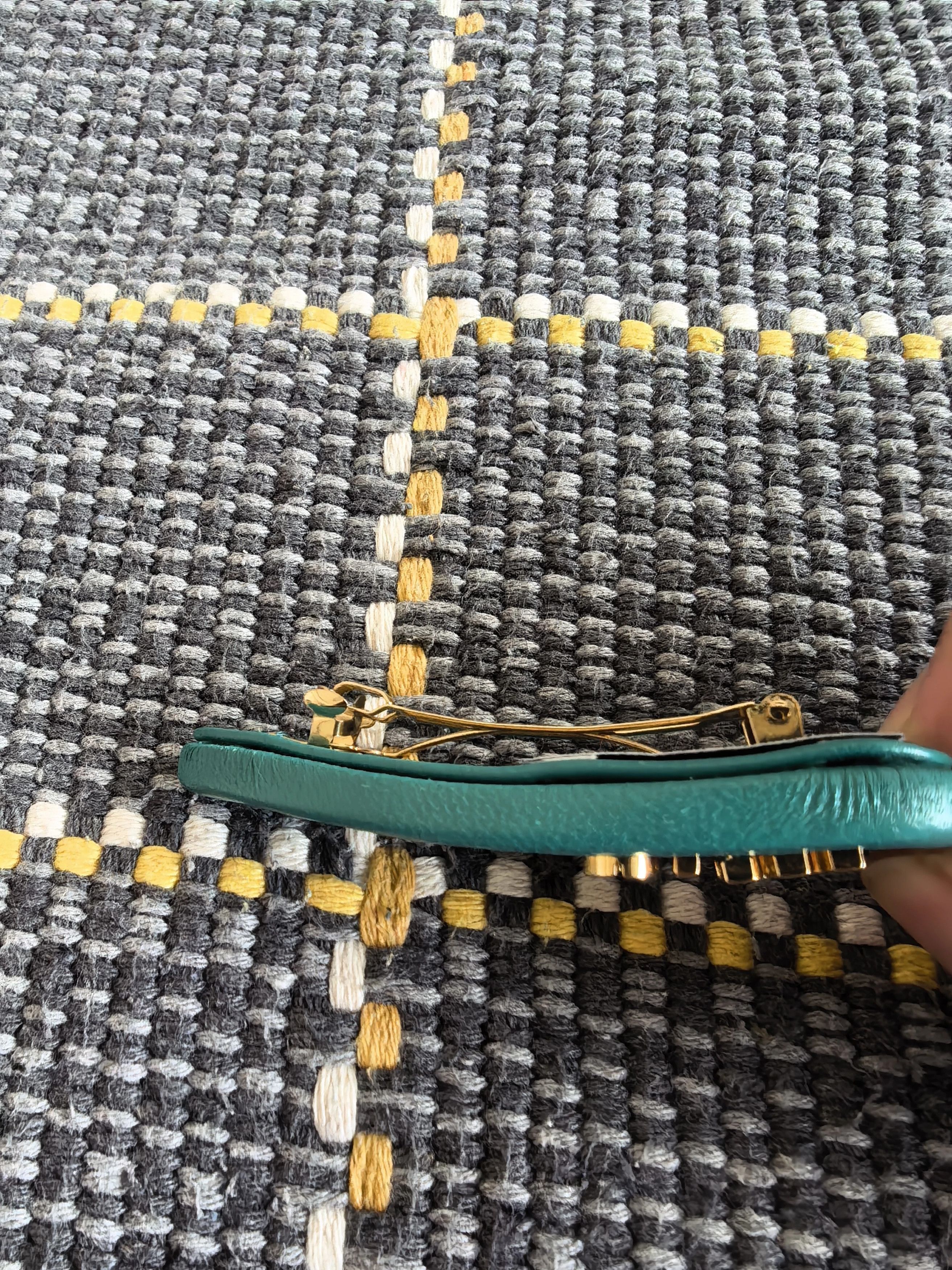 Miu Miu MIU MIU Deep Green Leather Hair Clip Gold Clasp Size ONE SIZE - 8 Thumbnail
