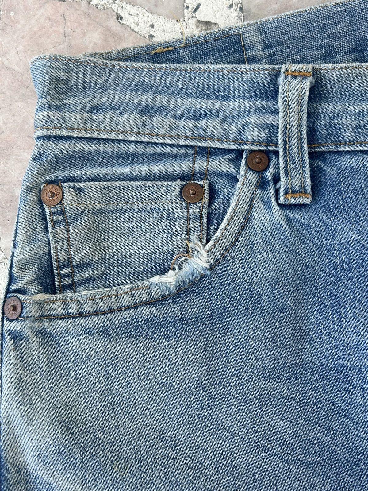 Levi's Levis 501 Vintage Ripped Denim Shorts Size US 31 - 5 Thumbnail