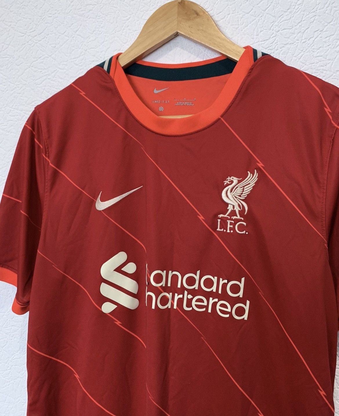Nike LIVERPOOL NIKE 2021/2022 HOME KIT SOCCER JERSEY FOOTBALL Size US L / EU 52-54 / 3 - 2 Thumbnail