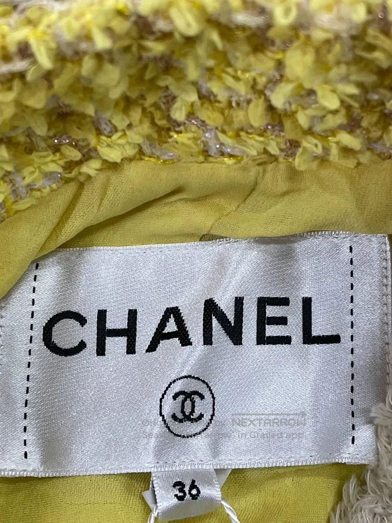 Chanel Chanel Yellow stand-up collar diamond button jacket Size XS / US 0-2 / IT 36-38 - 4 Thumbnail