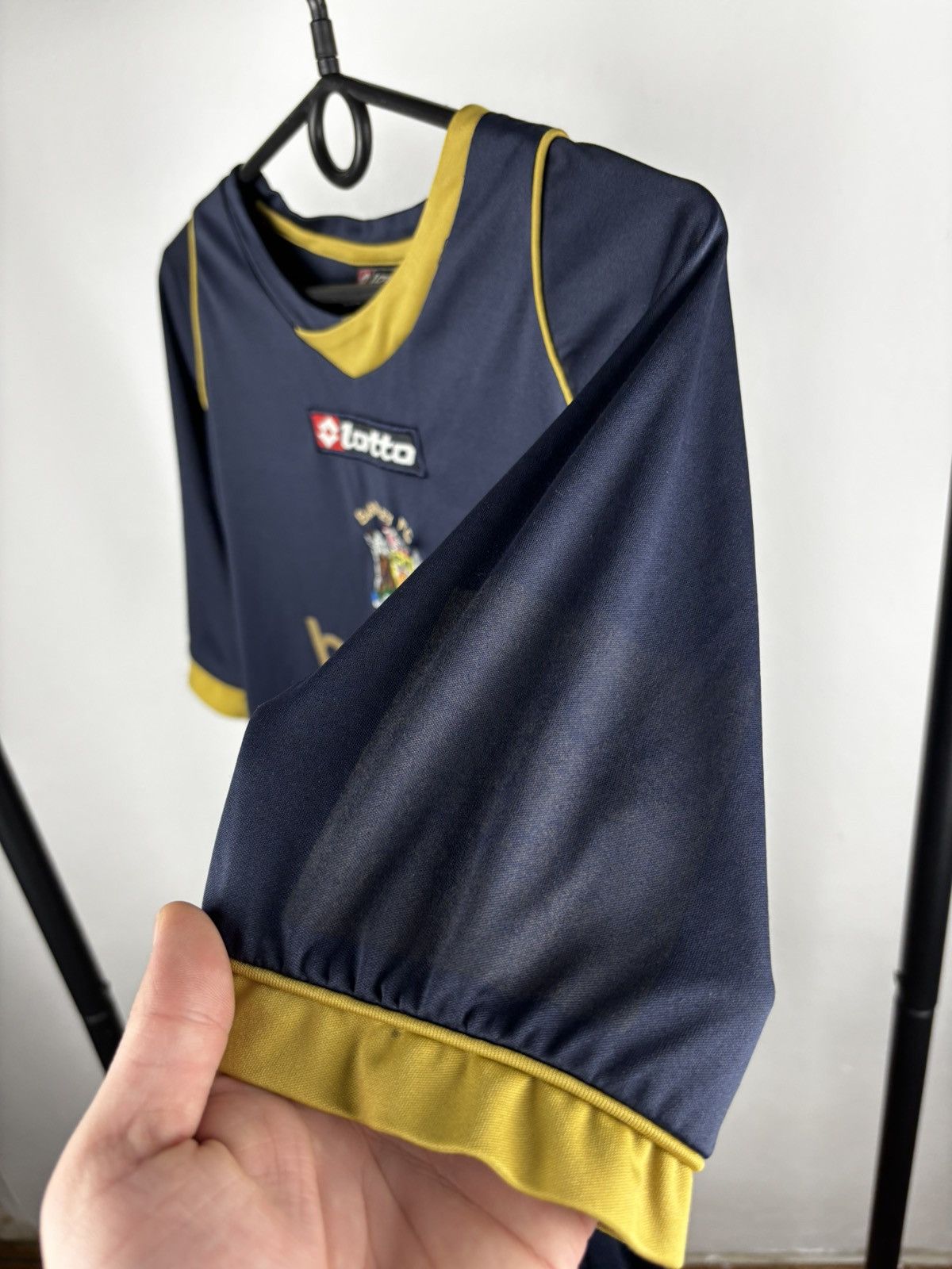 Lotto Sport Barnsley Lotto 2009 vintage soccer jersey S Size US S / EU 44-46 / 1 - 3 Thumbnail