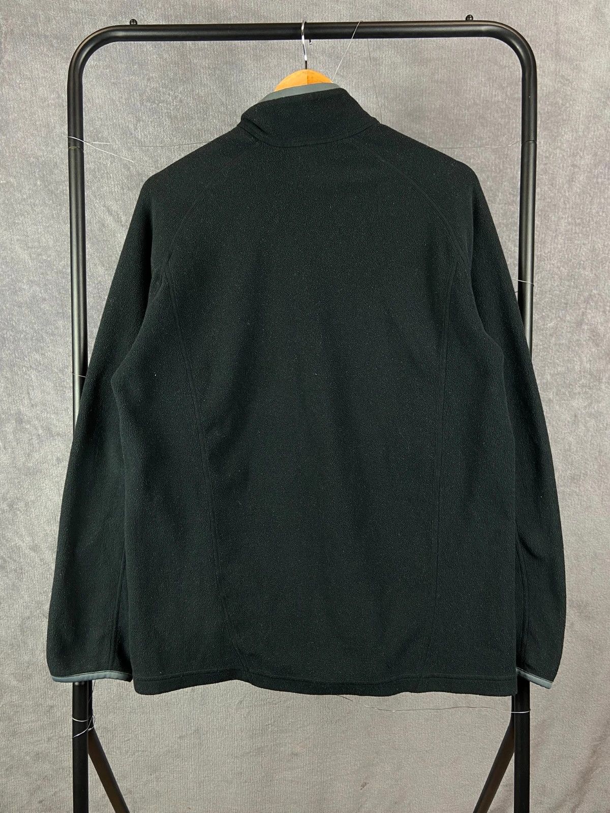Kathmandu Kathmandu black half zip fleece outdoor hiking M Size US M / EU 48-50 / 2 - 4 Thumbnail