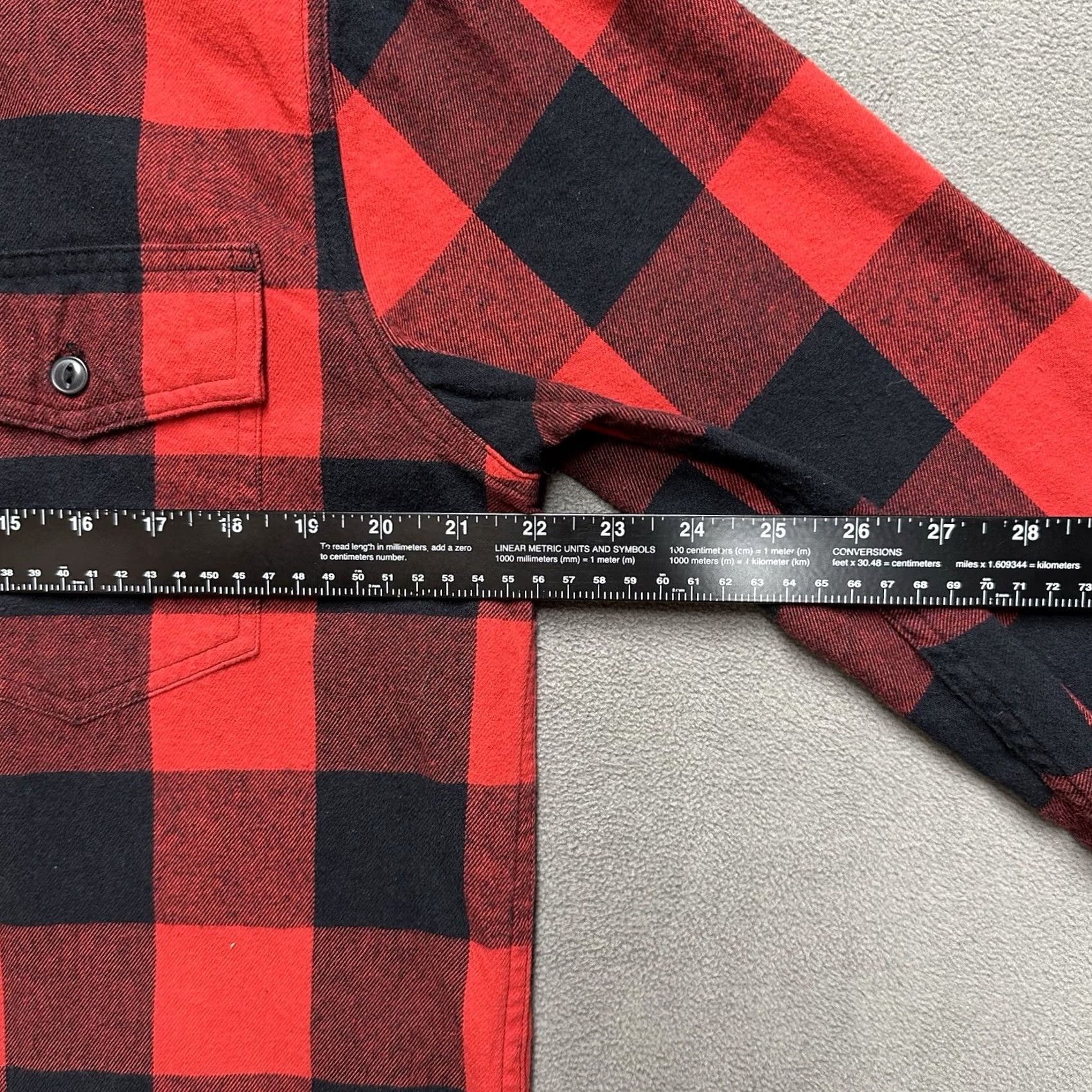 Lumberjack Falls Creek Shirt Mens Medium Red Buffalo Plaid Button-Up Flannel Outdoors Classic Casual Pockets EUC Size US M / EU 48-50 / 2 - 5 Thumbnail