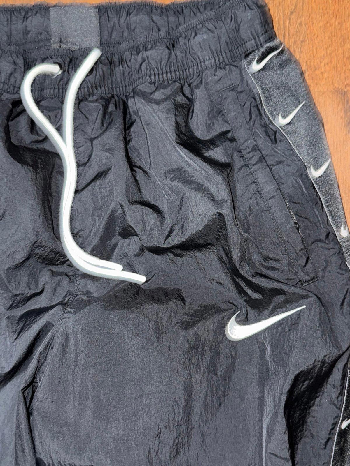 Nike NIKE Bottom Sz M Nylon BLK CD0422-010 SWOOSH WOVEN PANTS Size 32" / US 10 / IT 46 - 4 Thumbnail