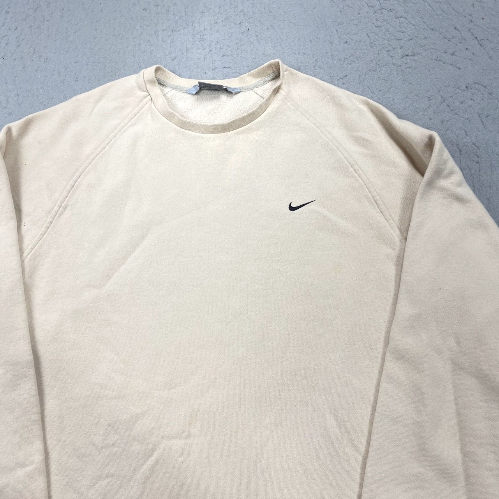 Nike VINTAGE Nike Sweatshirt Mens XL Oatmeal Beige Crewneck 90s NSW Nike Sportswear Logo Embroidered Cotton Polyester Fleece Pullover Size US XL / EU 56 / 4 - 3 Thumbnail