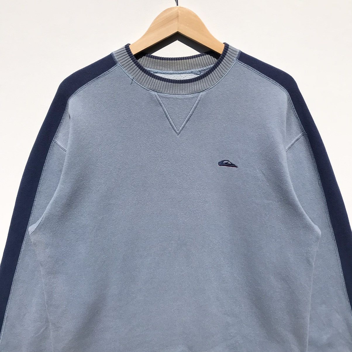 Quiksilver Vintage Quiksilver Sweatshirt Small Logo Quiksilver Surf Size US S / EU 44-46 / 1 - 8 Thumbnail