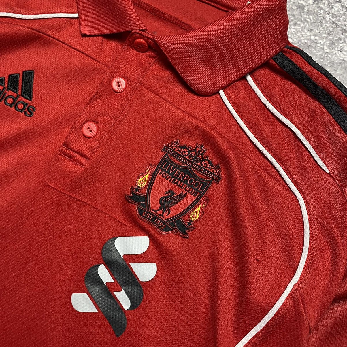 Adidas Vintage Adidas Liverpool 2010 Rare red Team soccer jersey Size US S / EU 44-46 / 1 - 3 Thumbnail