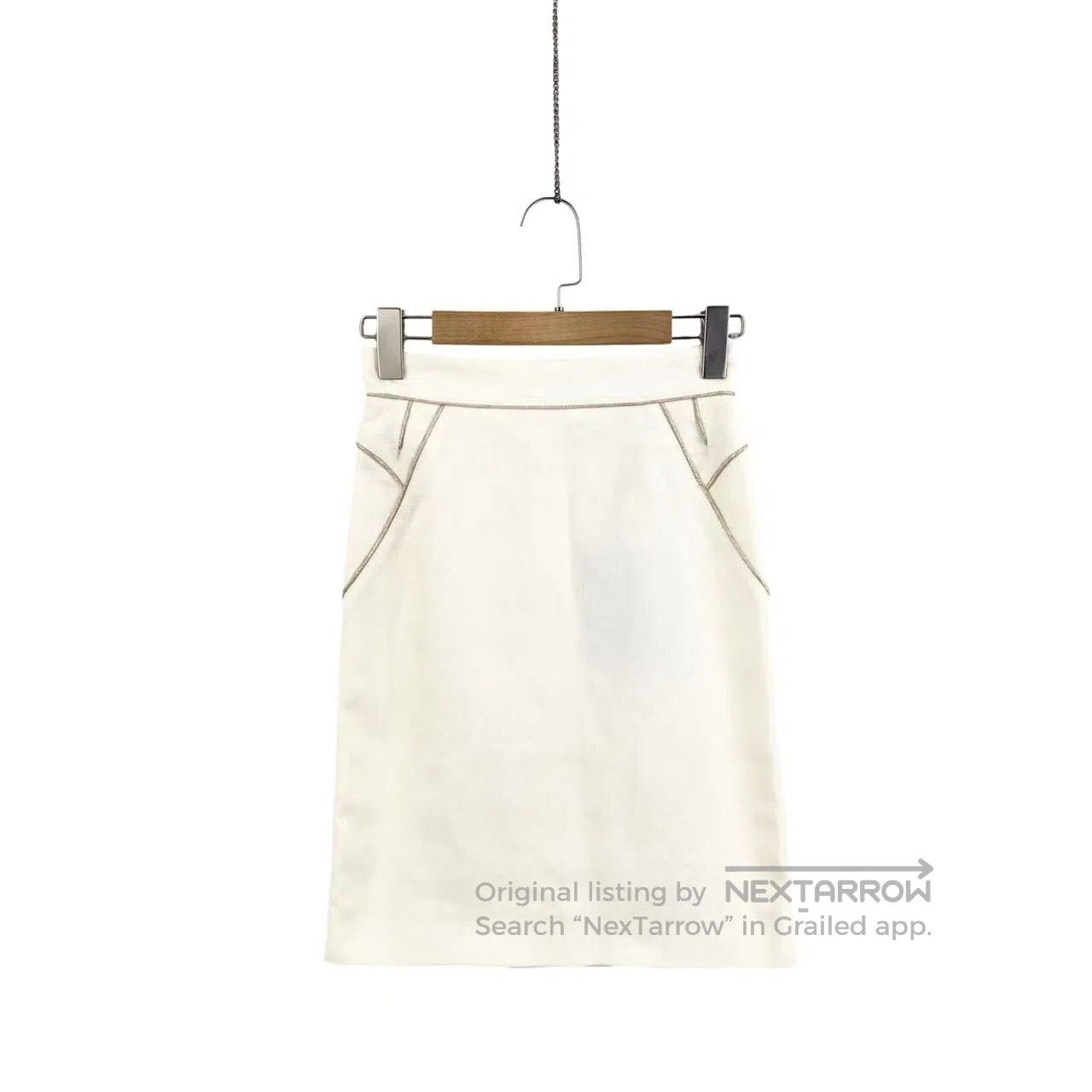 Louis Vuitton Louis Vuitton A gold-rimmed white skirt| Size 42" / US 20 - 2 Thumbnail