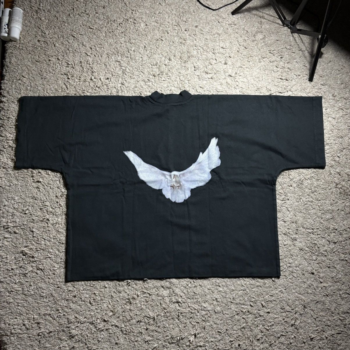 Balenciaga × Gap × Yeezy Yeezy Gap Balenciaga Dove t-shirt Size US M / EU 48-50 / 2 - 1 Thumbnail