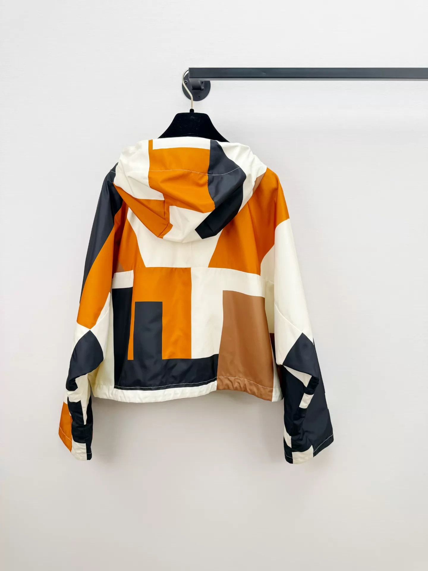 Fendi Fendi new with tags shell jacket XS Size XS / US 0-2 / IT 36-38 - 5 Thumbnail