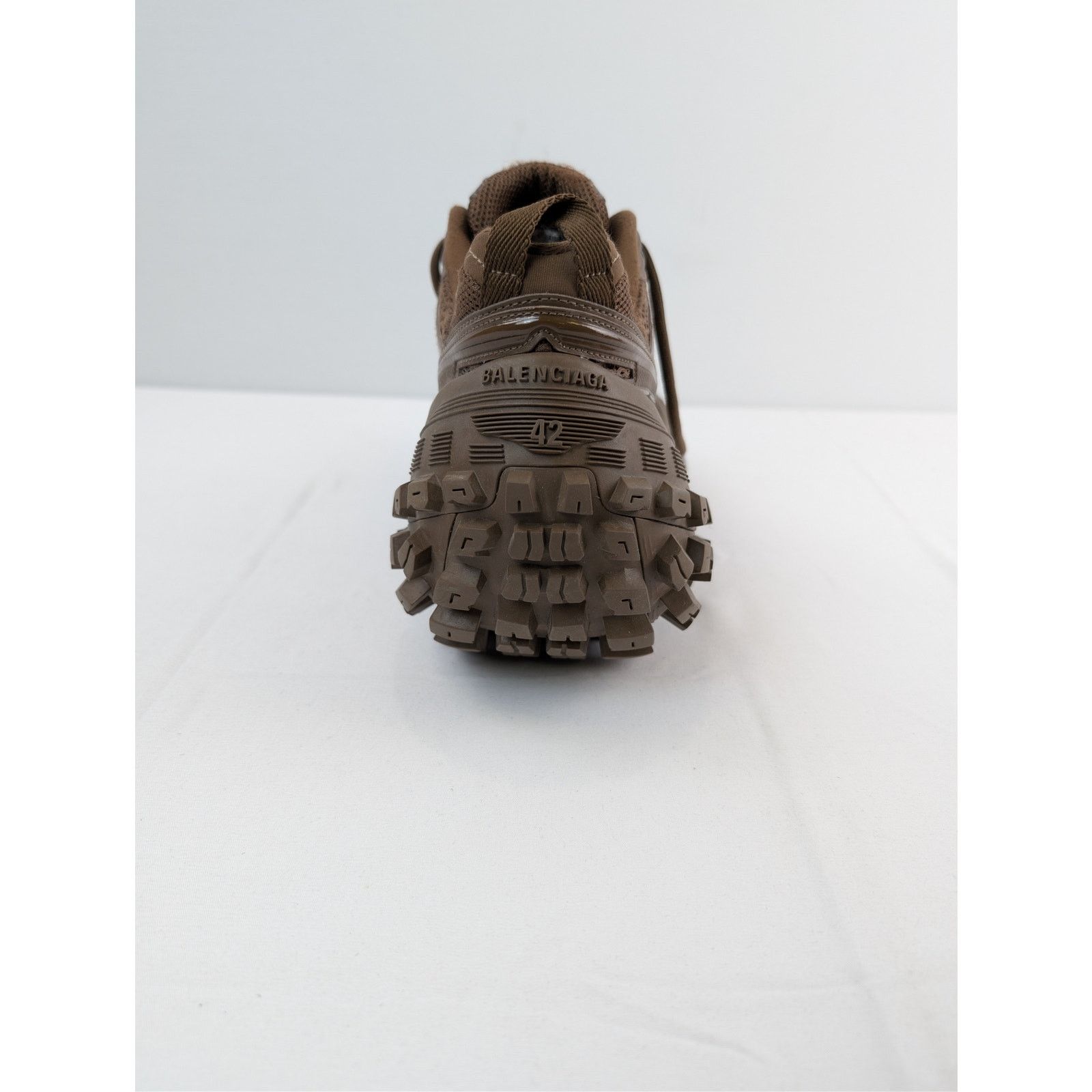 Balenciaga o1rshd1 Monocolor Bouncer Light Worn Out Sneakers in Brown Size US 9 / EU 42 - 15 Thumbnail