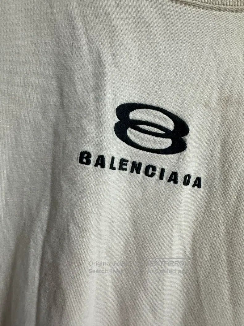 Balenciaga Balenciaga Beige short-sleeve, size L Size US L / EU 52-54 / 3 - 4 Thumbnail