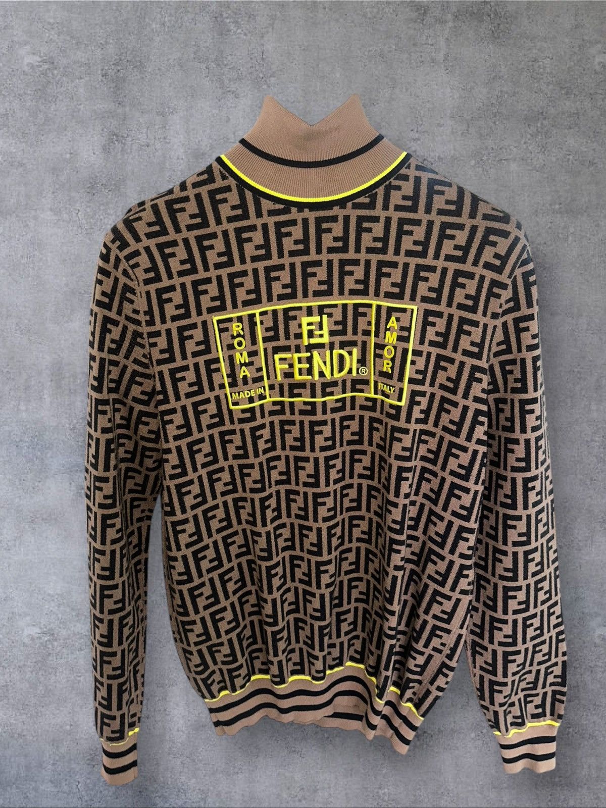 Fendi FENDI TURTLE NECK SWEATER SIZE 50 M Size US M / EU 48-50 / 2 - 1 Thumbnail