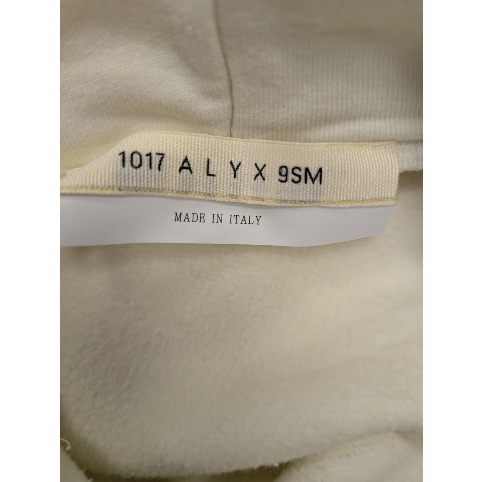 1017 ALYX 9SM o1rshd1 Hoodie Fleece with Raw Cut Hood in off-White Size US XXL / EU 58 / 5 - 17 Thumbnail