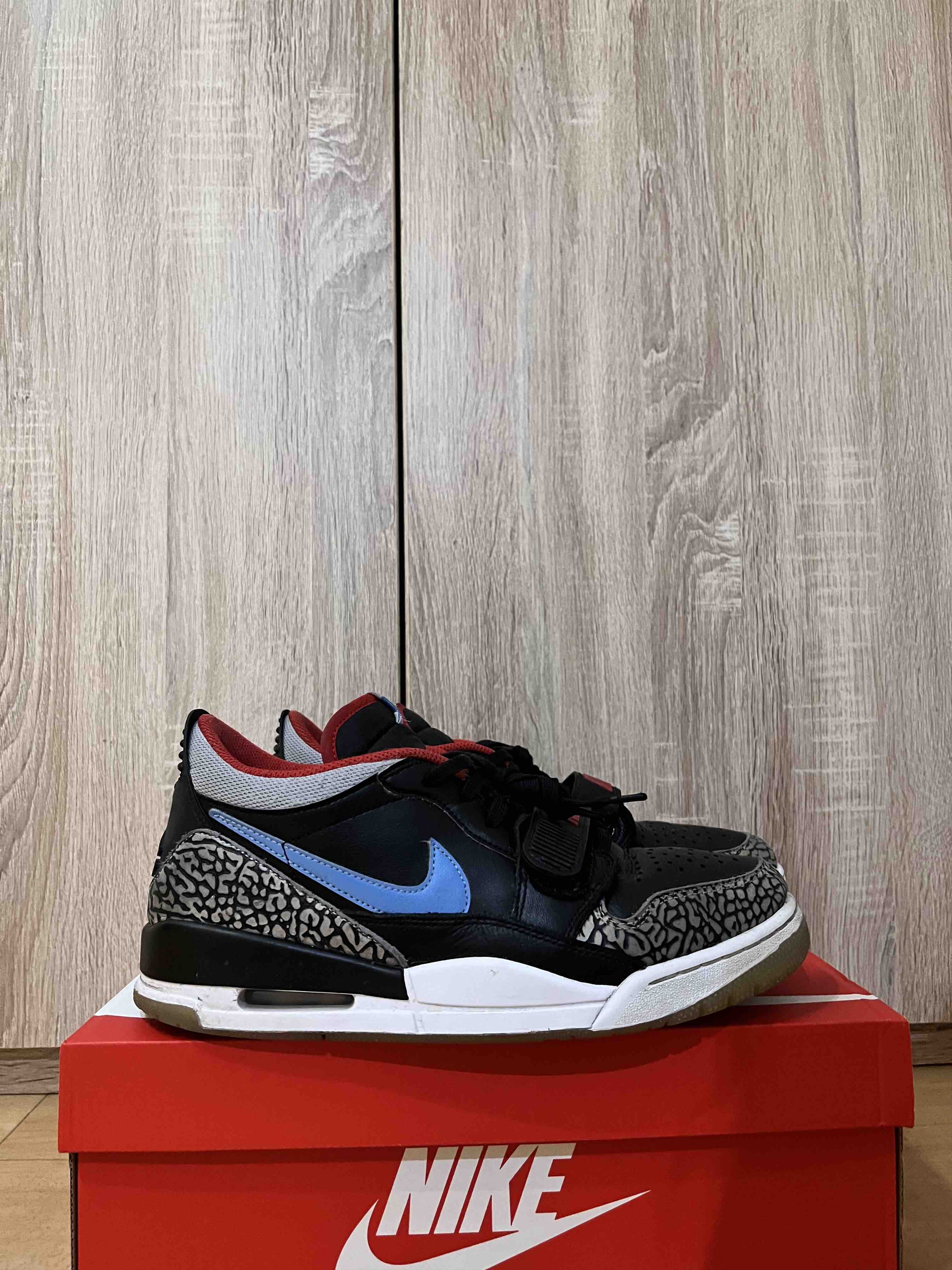 Jordan Brand Nike Jordan 312 Legacy Low Black Grey Valor Blue Size US 10 / EU 43 - 1 Thumbnail