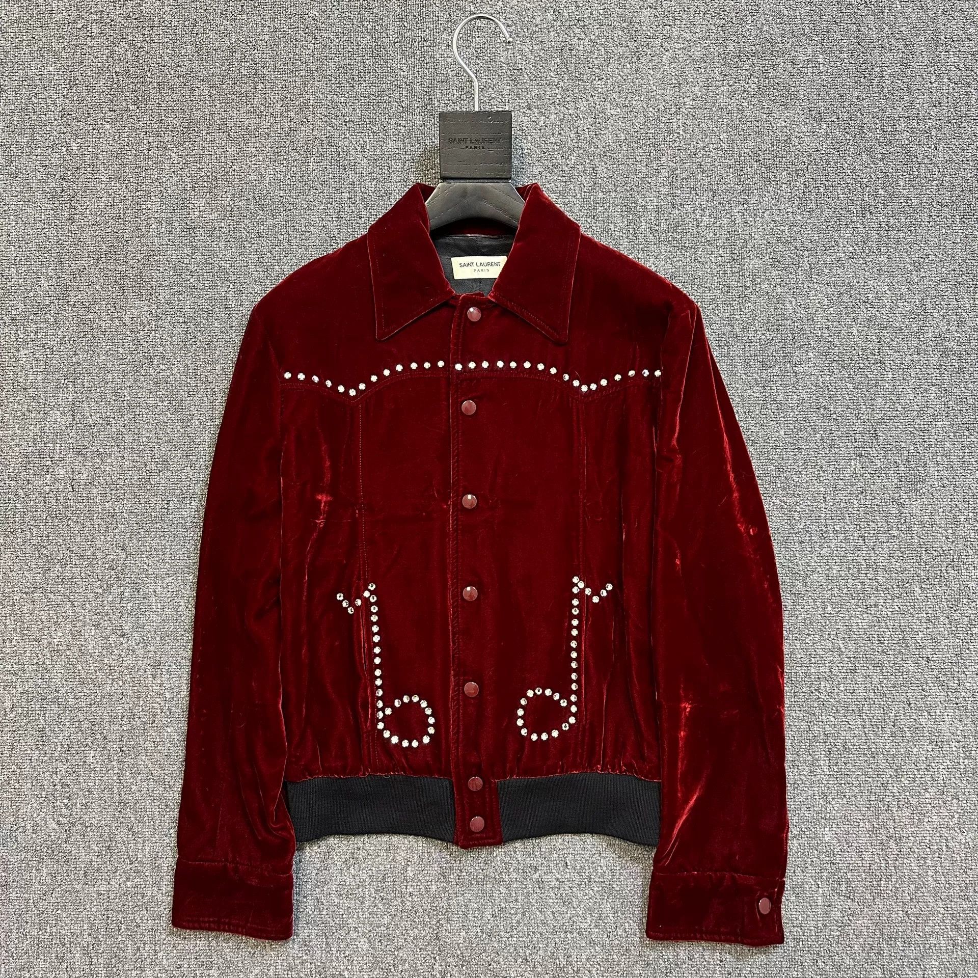 Saint Laurent Paris Saint Laurent Red Velvet Pearl Jacket Size US S / EU 44-46 / 1 - 1 Thumbnail