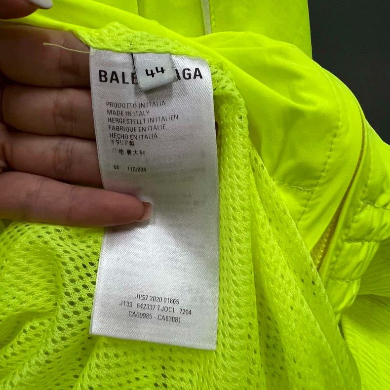 Balenciaga Balenciaga Neon Green Double Hook Embroidery School Unifor Size US S / EU 44-46 / 1 - 5 Thumbnail