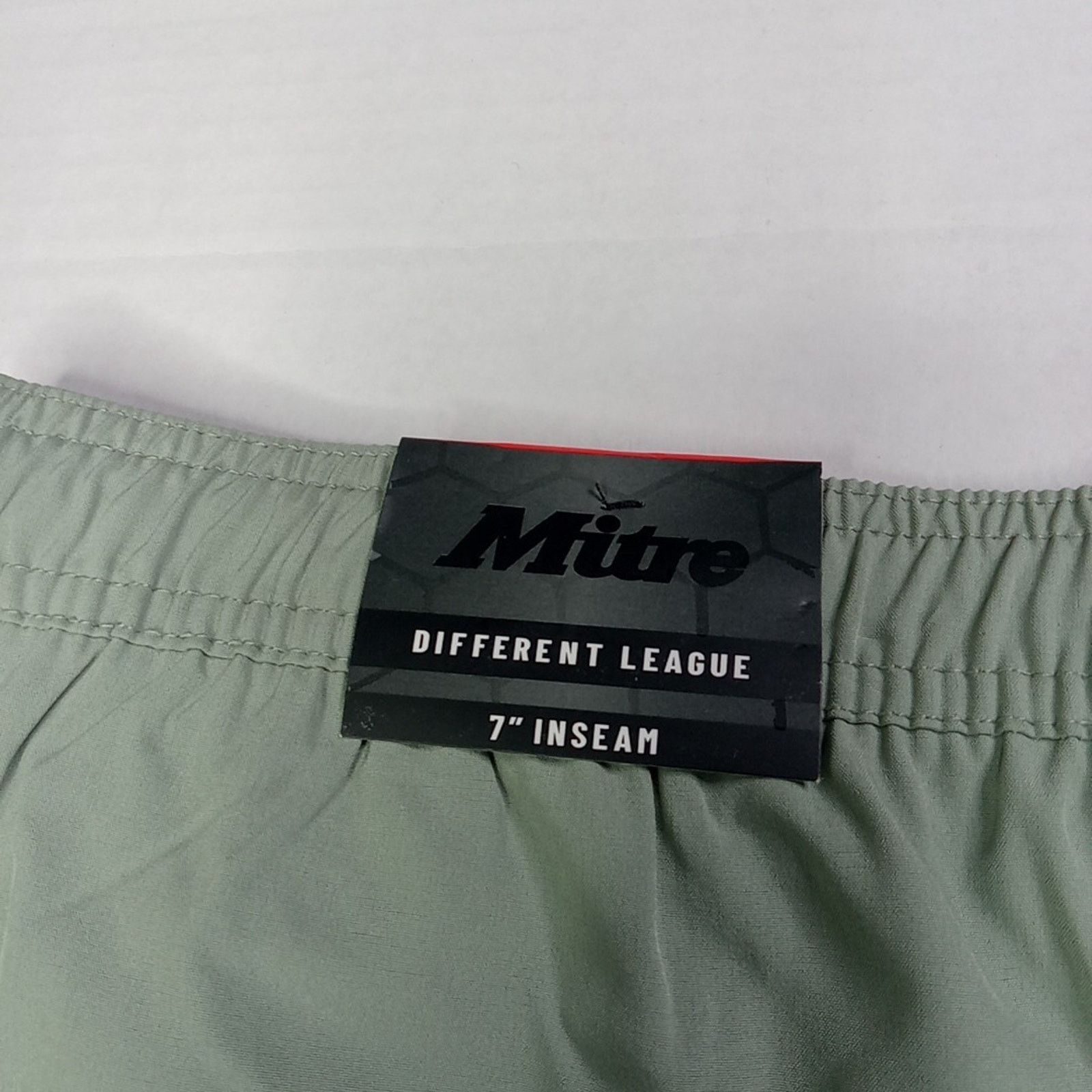 Other Mitre Men’s L Elastic Waist Green Shorts With 7” Inseam NWT Size US 36 / EU 52 - 8 Thumbnail