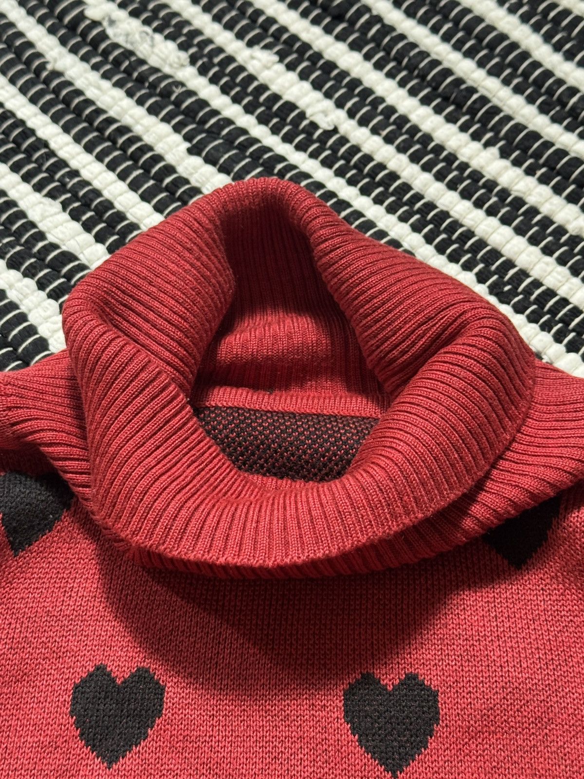Comme des Garcons VINTAGE COMME DES GARCONS HEART SWEATER Size M / US 6-8 / IT 42-44 - 3 Thumbnail