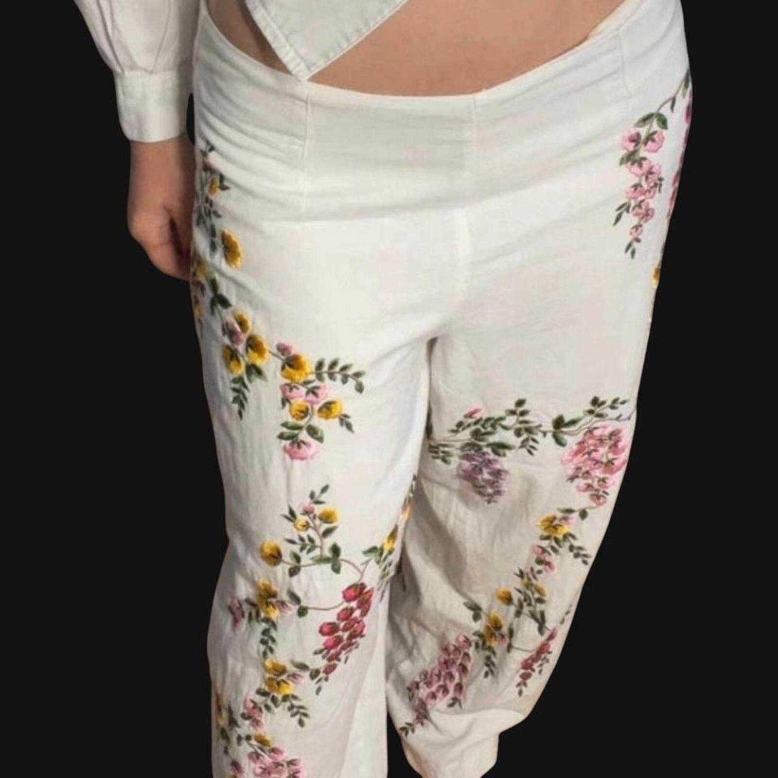 Other Stunning Karen Millen wide leg trousers in white with Size 28" / US 6 / IT 42 - 1 Thumbnail