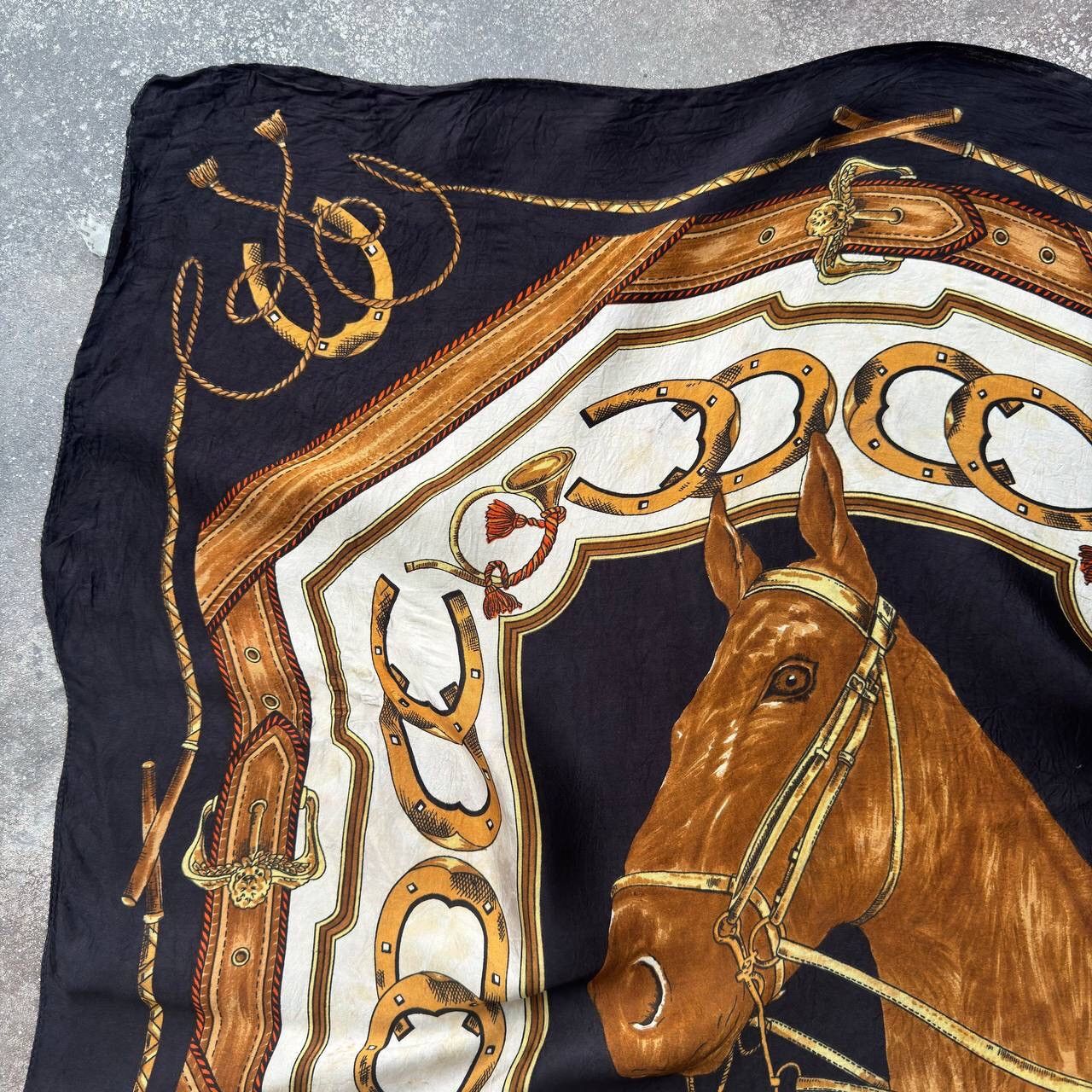 Vintage Italian Vintage Horse Head Luxury Silk Scarf (Hemes Style) Size ONE SIZE - 3 Thumbnail