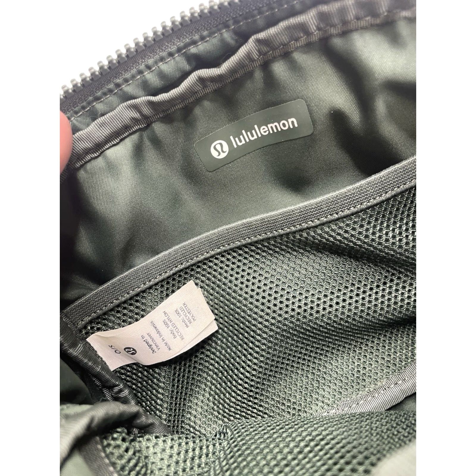 Lululemon Lululemon Everywhere Belt Bag Tidewater Teal Waist Pack Fanny Bag Women's Tidewater Teal Adjustable Strap Vintage No N/A Size ONE SIZE - 4 Thumbnail