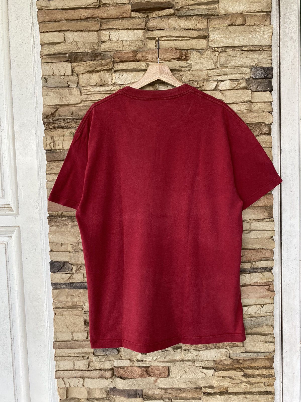 Band Tees × Metal Mulisha × Vintage Metal Mulisha Skull Double Pistol Red Tshirt Size US L / EU 52-54 / 3 - 9 Thumbnail