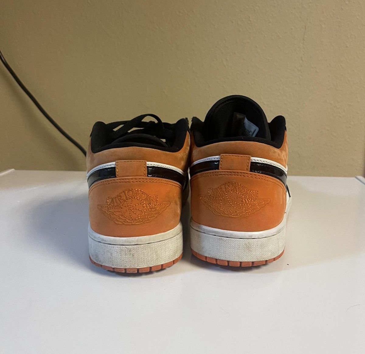 Jordan Brand Jordan 1 Low Shattered Back Board Size US 11.5 / EU 44-45 - 4 Thumbnail