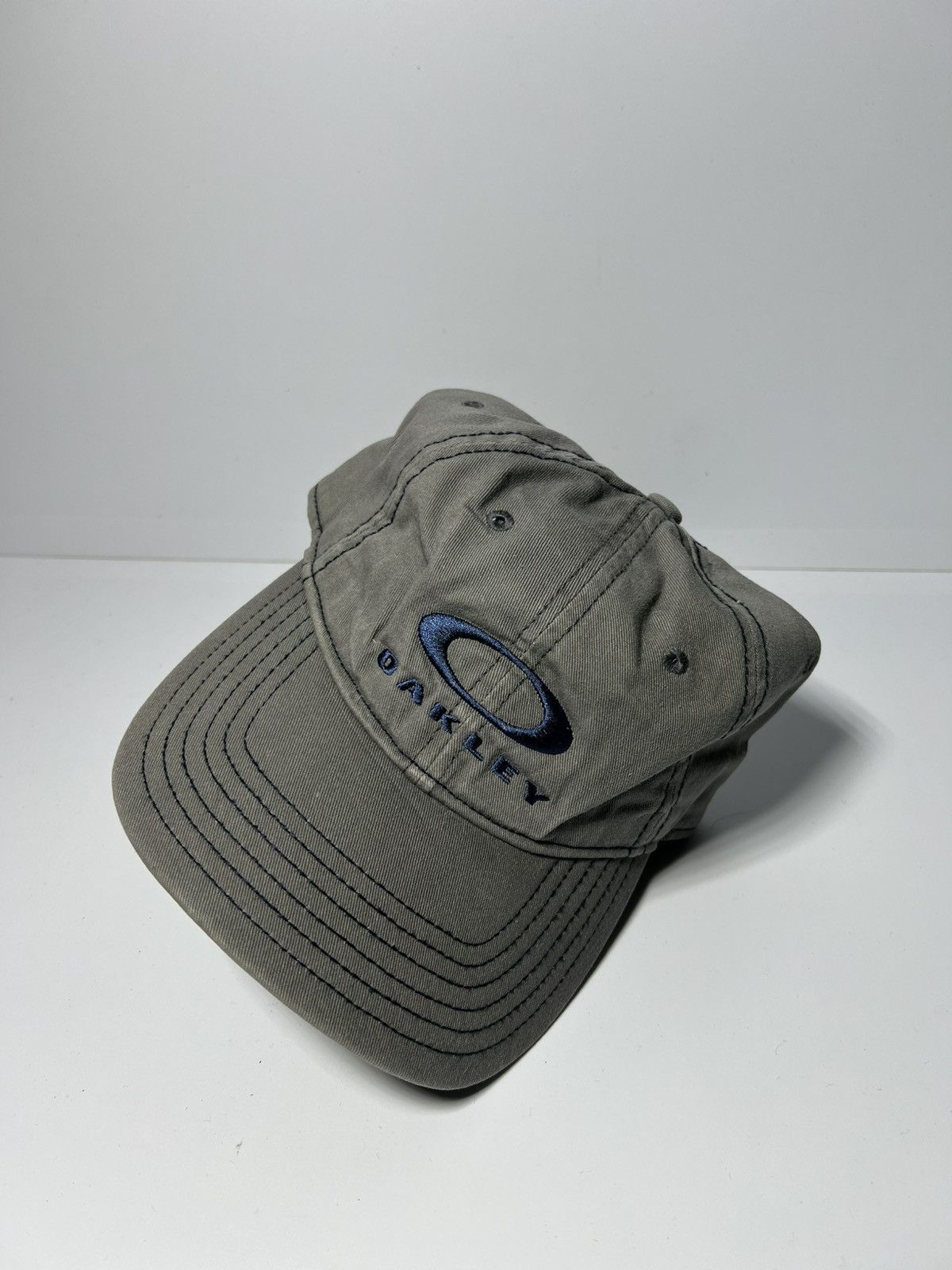 Oakley Oakley vintage hat plain logo Size ONE SIZE - 2 Thumbnail