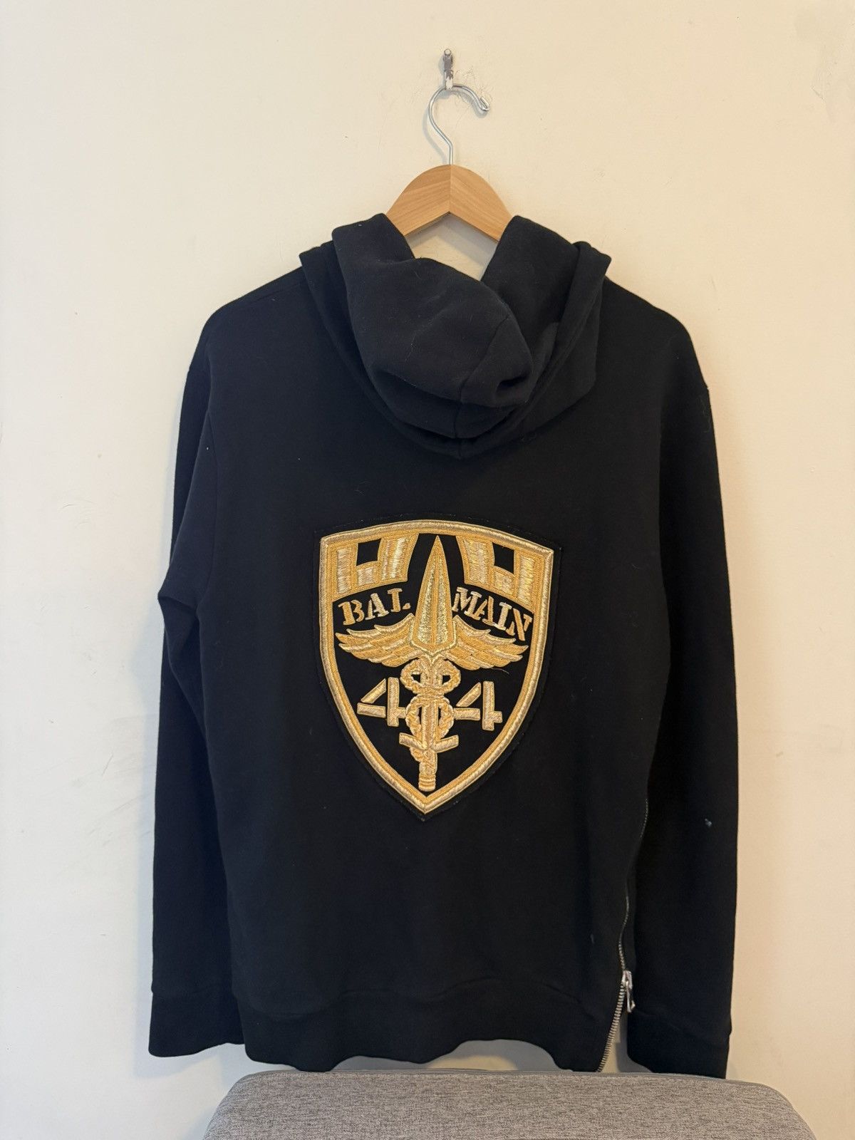 Balmain Balmain olivier rousting embroidered hoodie Size US L / EU 52-54 / 3 - 1 Thumbnail